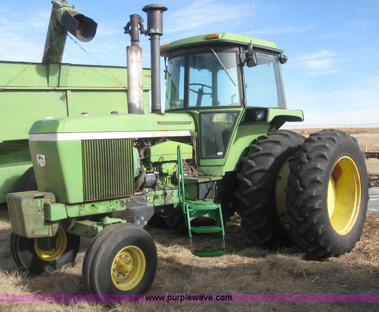 image for item 6251 1974 John Deere 4630 tractor