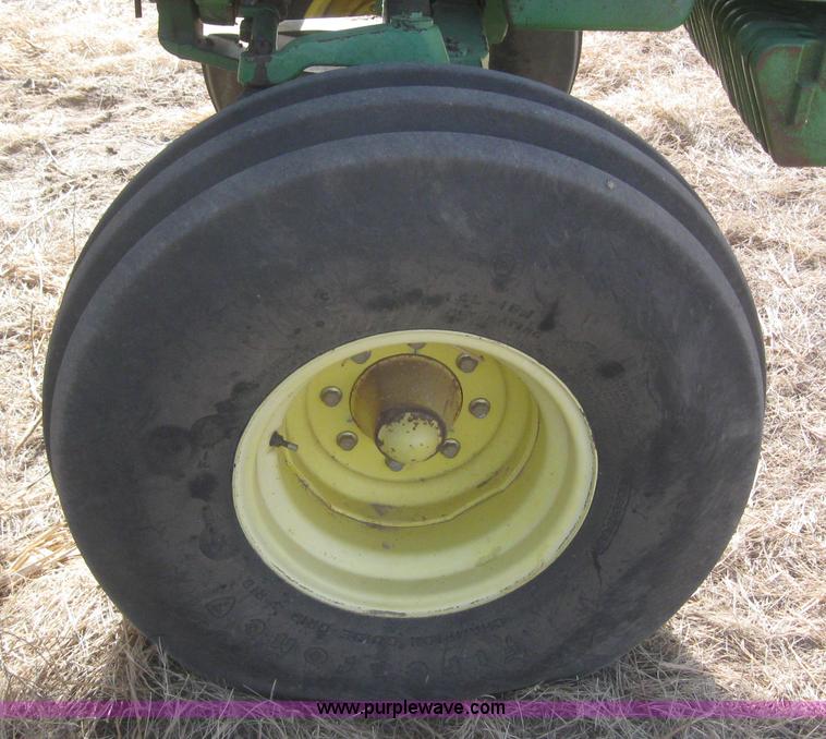 image for item 6252 John Deere 4840 tractor