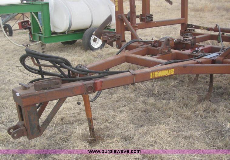 image for item 6281 Sunflower chisel plow