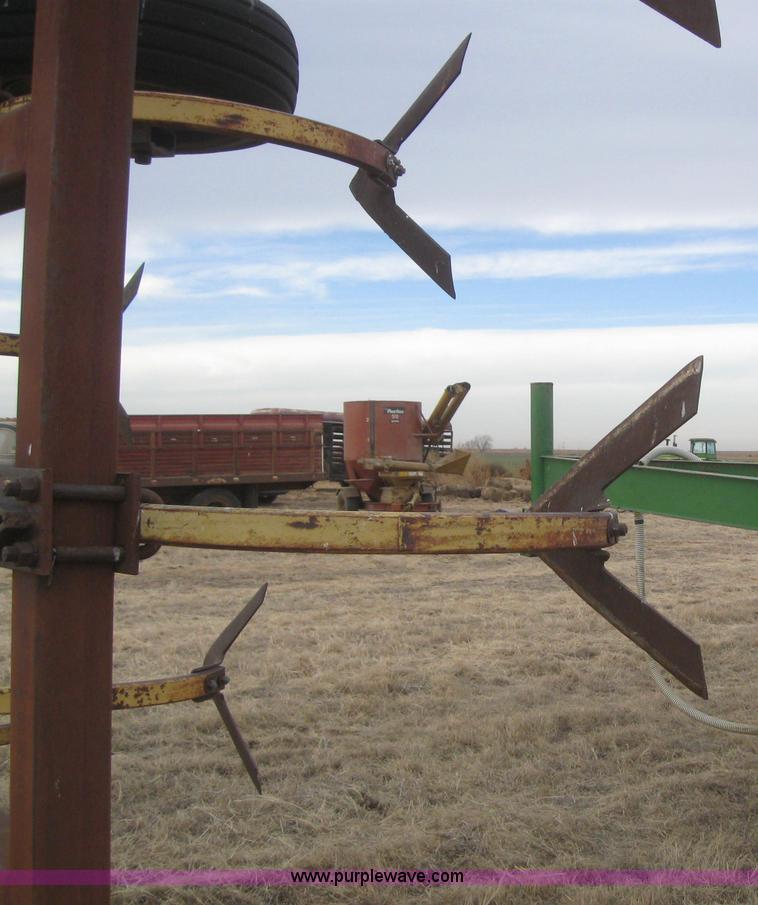 image for item 6281 Sunflower chisel plow