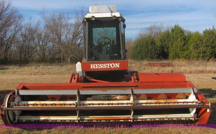 image for item 6692 Hesston 6450 self-propelled swather