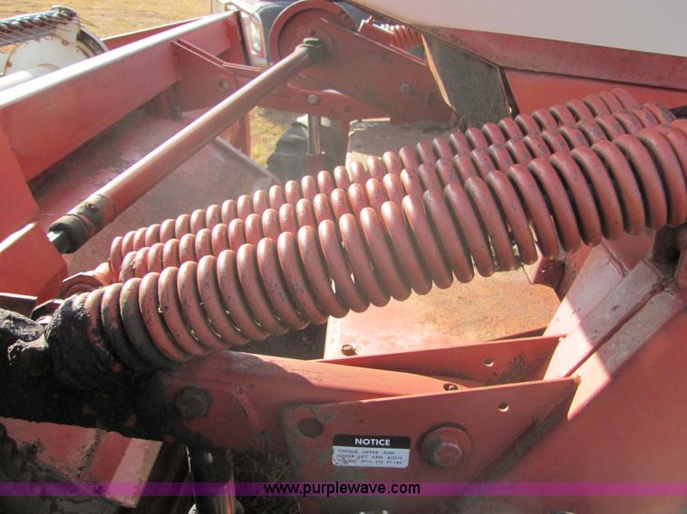 image for item 6692 Hesston 6450 self-propelled swather