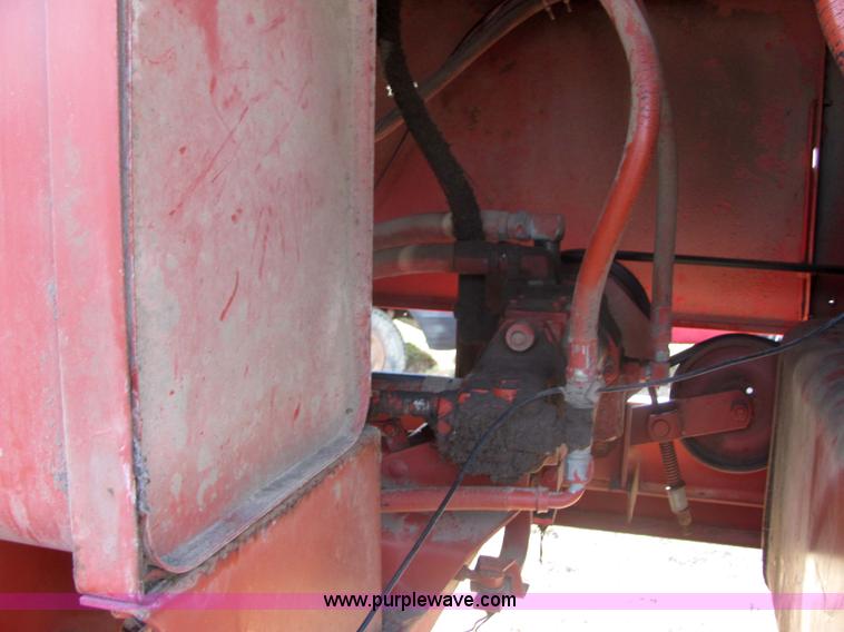 image for item 6692 Hesston 6450 self-propelled swather