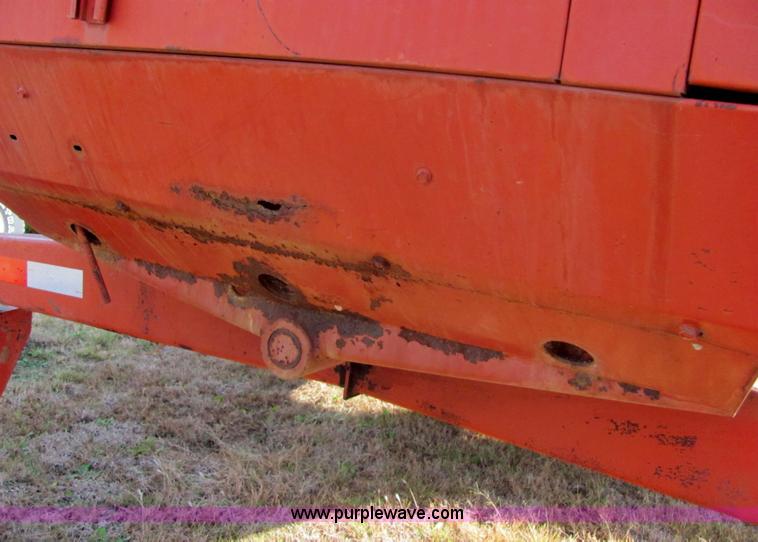 image for item 6692 Hesston 6450 self-propelled swather