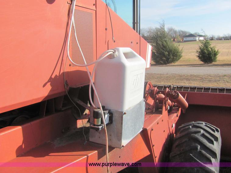 image for item 6692 Hesston 6450 self-propelled swather