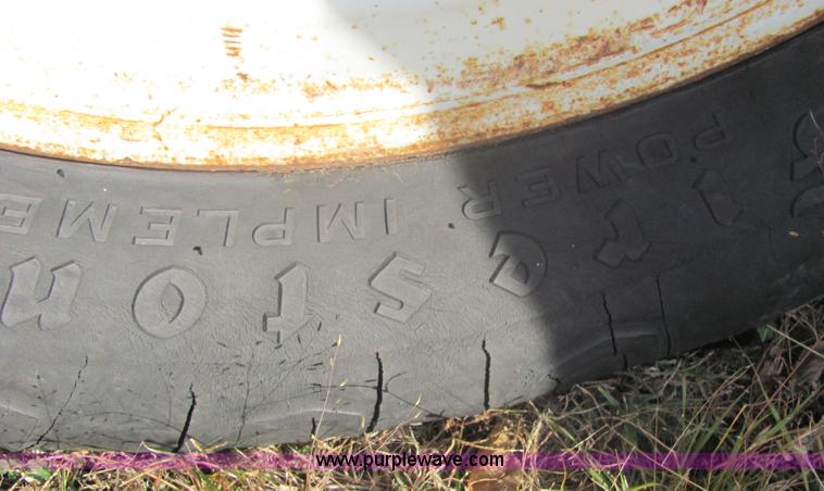 image for item 6692 Hesston 6450 self-propelled swather