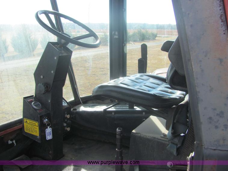 image for item 6692 Hesston 6450 self-propelled swather