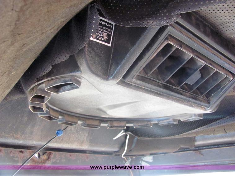 image for item 6692 Hesston 6450 self-propelled swather