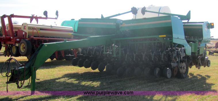 image for item 6706 Great Plains 3N-3010P 30' folding precision no-till drill