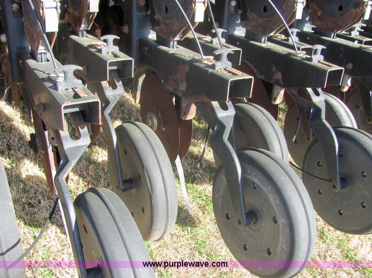 image for item 6706 Great Plains 3N-3010P 30' folding precision no-till drill