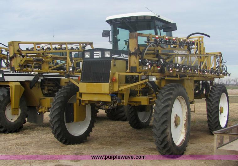 image for item 6757 Ag-Chem RoGator 854 self-propelled sprayer