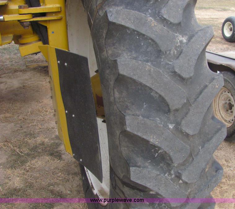 image for item 6757 Ag-Chem RoGator 854 self-propelled sprayer