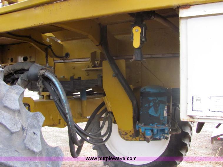 image for item 6757 Ag-Chem RoGator 854 self-propelled sprayer