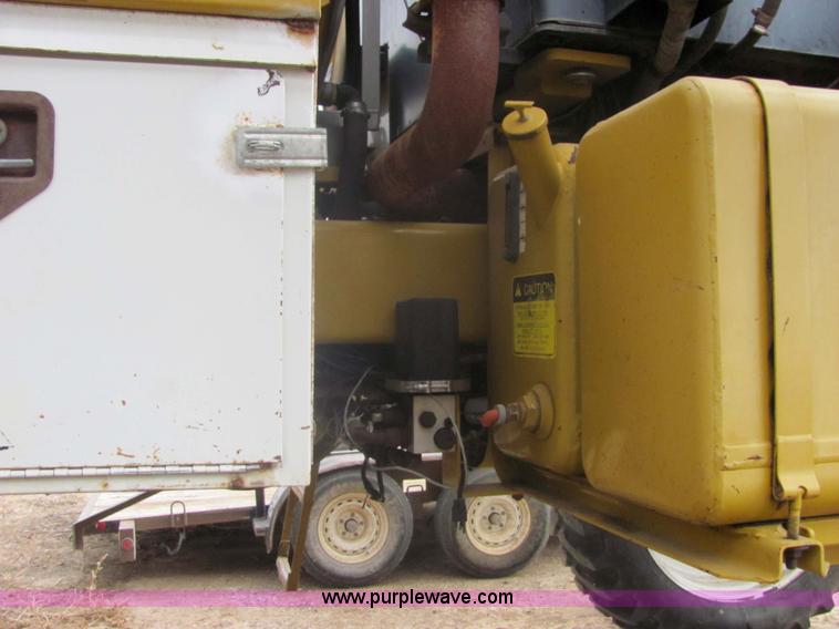 image for item 6757 Ag-Chem RoGator 854 self-propelled sprayer