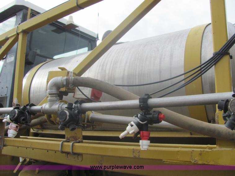 image for item 6757 Ag-Chem RoGator 854 self-propelled sprayer