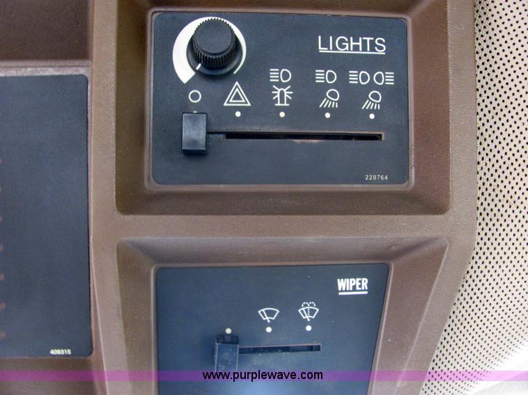 image for item 6757 Ag-Chem RoGator 854 self-propelled sprayer