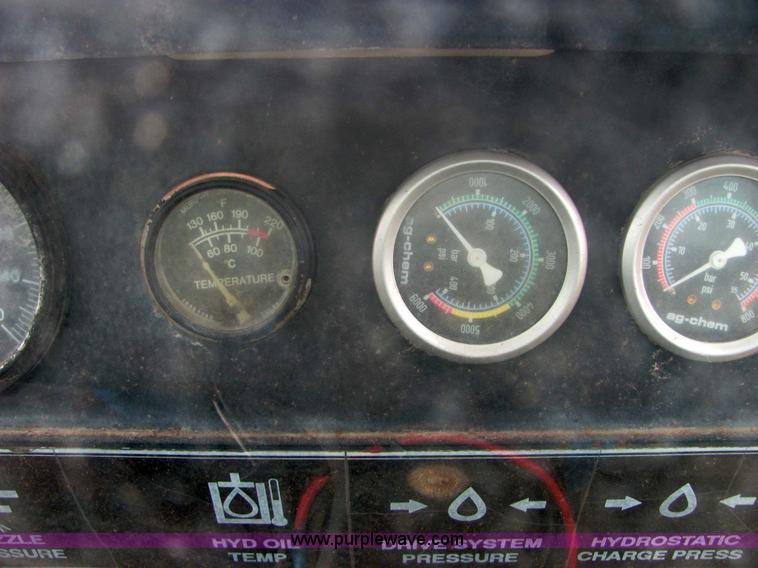 image for item 6757 Ag-Chem RoGator 854 self-propelled sprayer