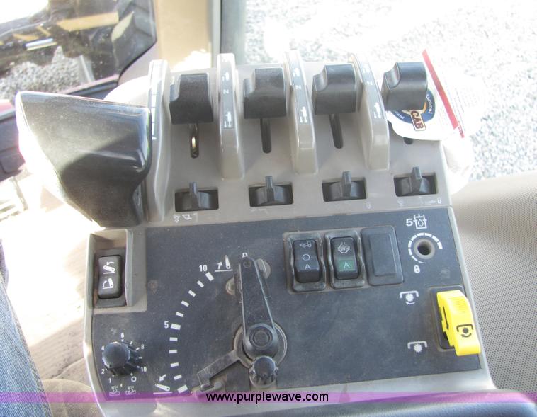 image for item 6761 2002 Case IH MX240 MFWD tractor