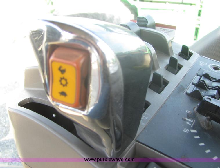 image for item 6761 2002 Case IH MX240 MFWD tractor