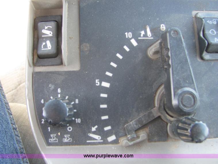 image for item 6761 2002 Case IH MX240 MFWD tractor