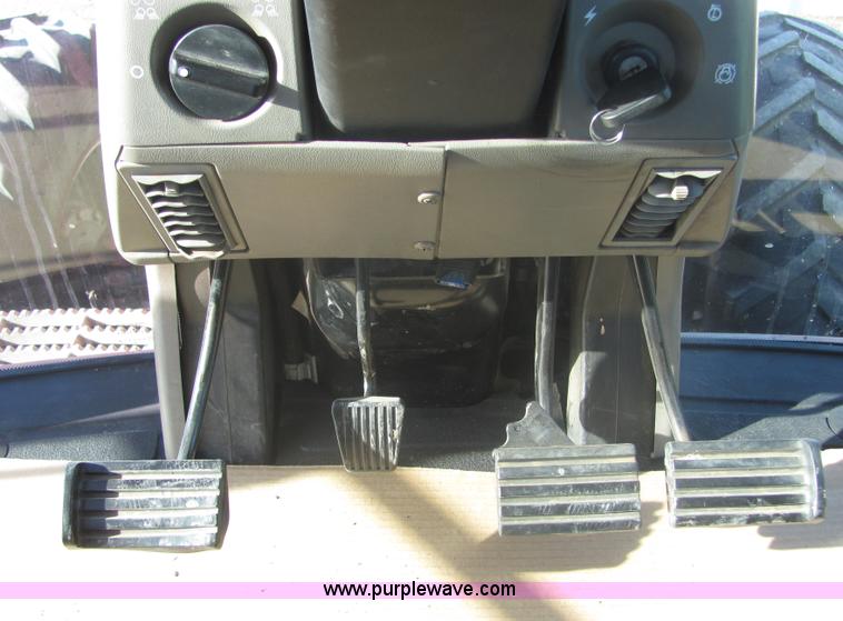 image for item 6761 2002 Case IH MX240 MFWD tractor