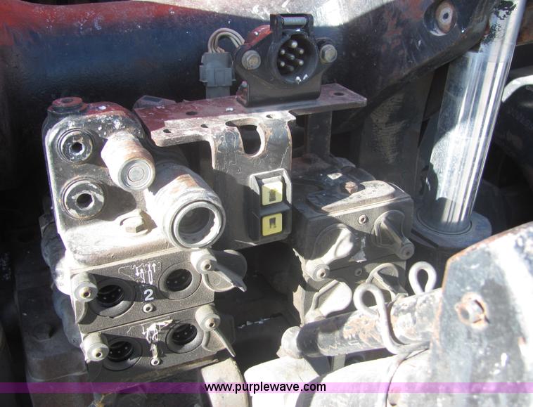 image for item 6761 2002 Case IH MX240 MFWD tractor