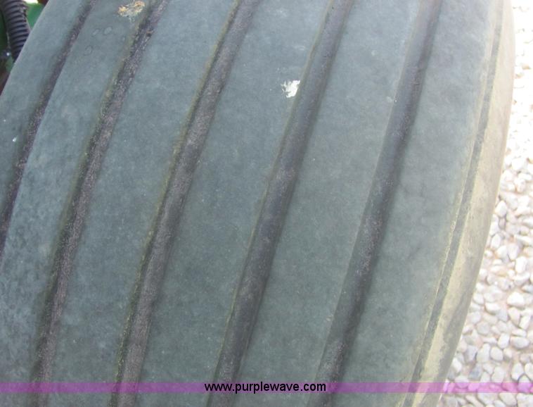 image for item 6764 2004 John Deere 567 round baler