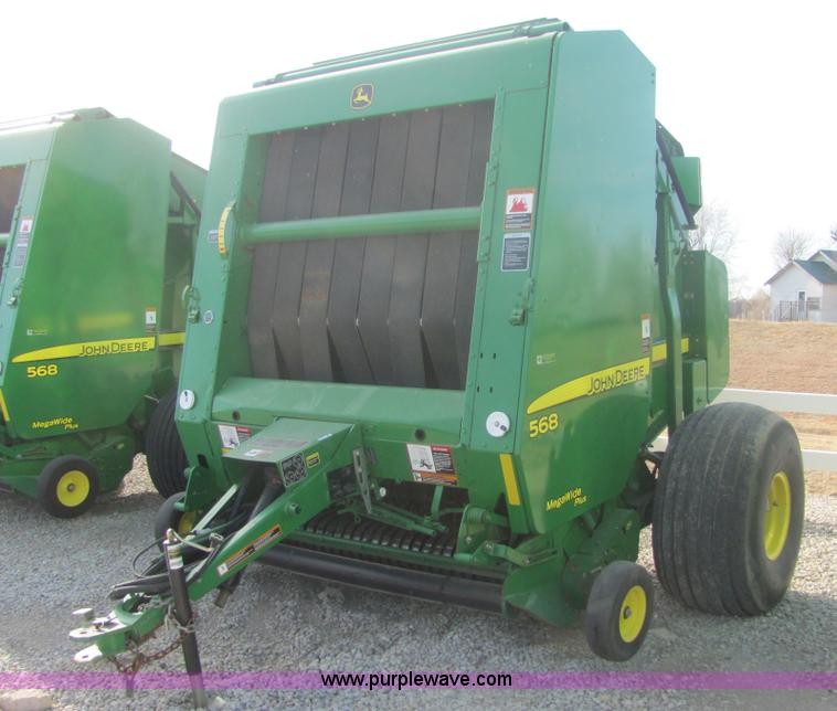 image for item 6765 2007 John Deere 568 round baler