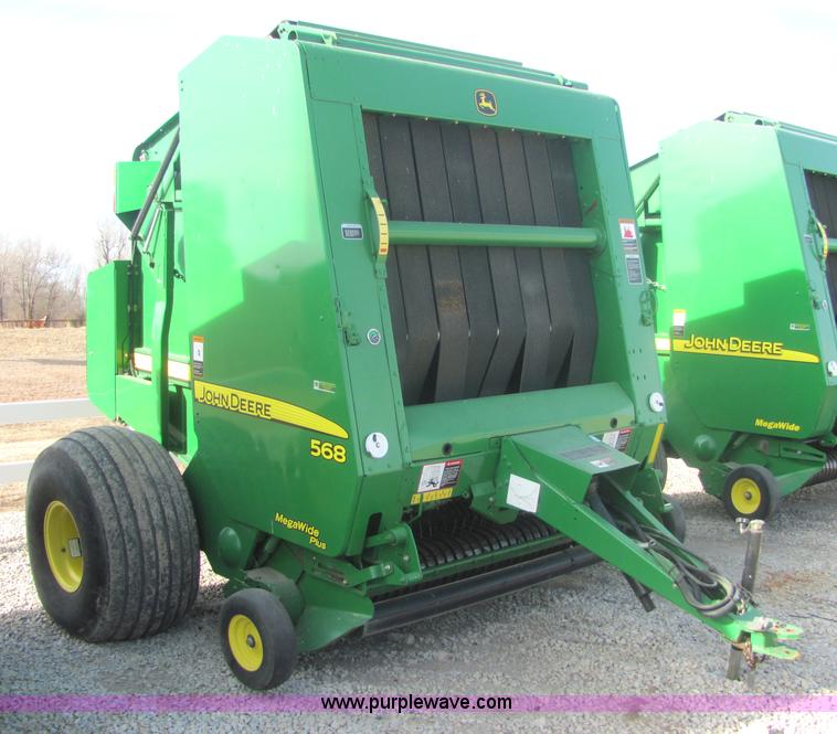 image for item 6765 2007 John Deere 568 round baler