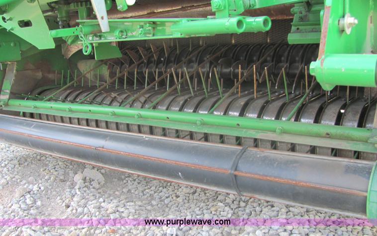image for item 6765 2007 John Deere 568 round baler