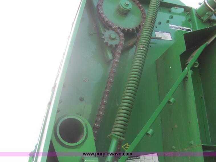 image for item 6765 2007 John Deere 568 round baler
