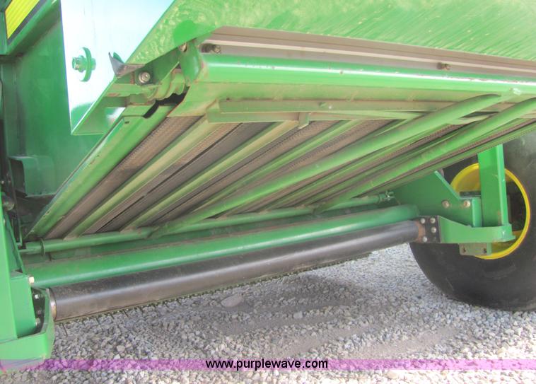 image for item 6765 2007 John Deere 568 round baler