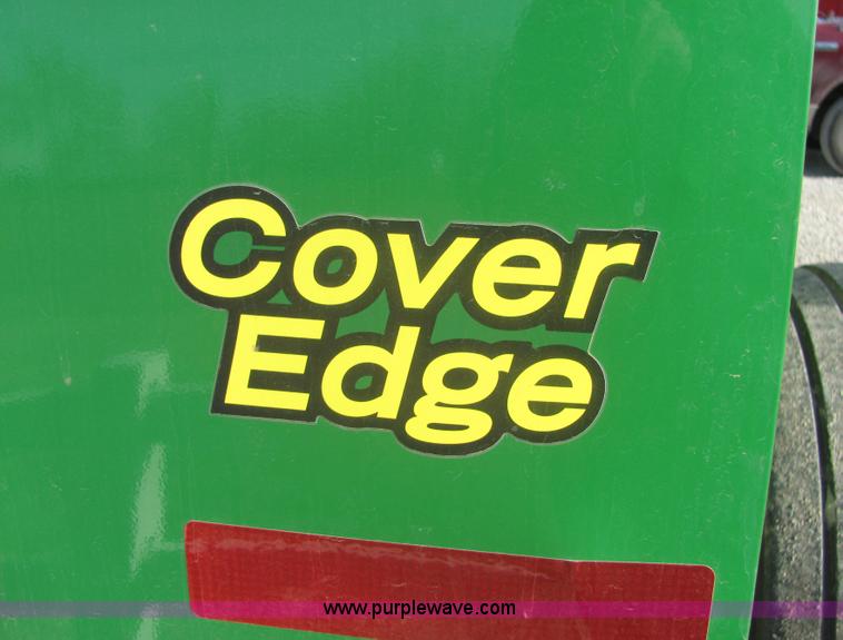 image for item 6765 2007 John Deere 568 round baler