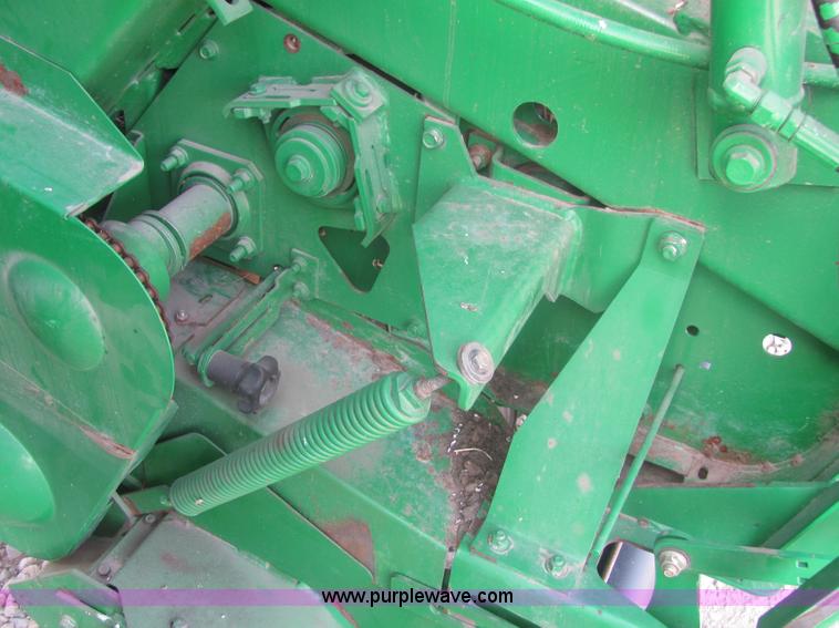 image for item 6765 2007 John Deere 568 round baler