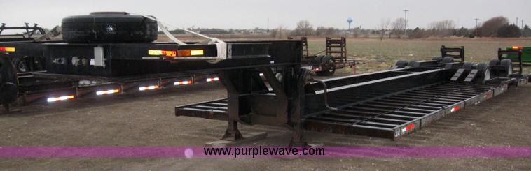 image for item 7040 1993 Jantz-femco 4812/3/TH combine trailer