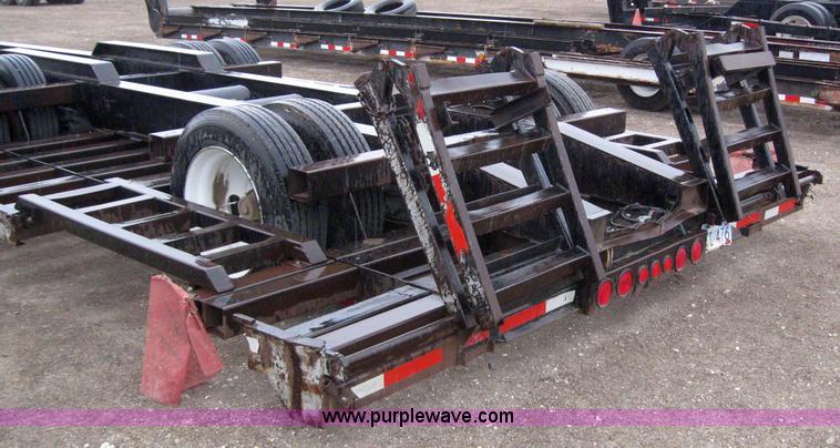 image for item 7040 1993 Jantz-femco 4812/3/TH combine trailer