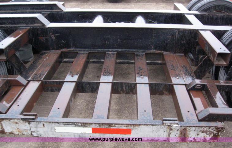 image for item 7040 1993 Jantz-femco 4812/3/TH combine trailer