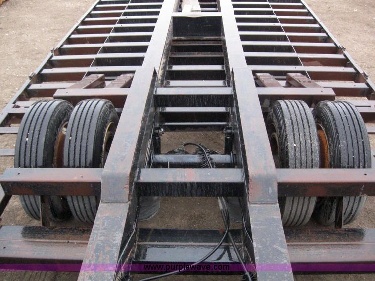 image for item 7040 1993 Jantz-femco 4812/3/TH combine trailer