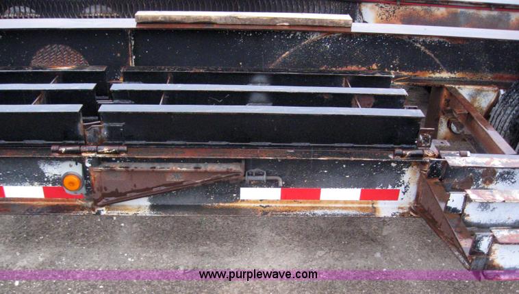image for item 7041 1998 Jantz combine trailer