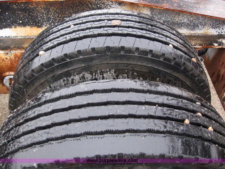 image for item 7041 1998 Jantz combine trailer