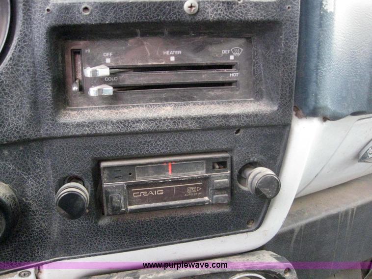 image for item 7050 1974 Chevrolet C65 grain truck