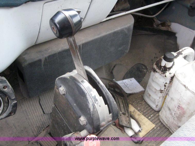 image for item 7050 1974 Chevrolet C65 grain truck