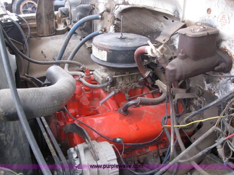 image for item 7050 1974 Chevrolet C65 grain truck