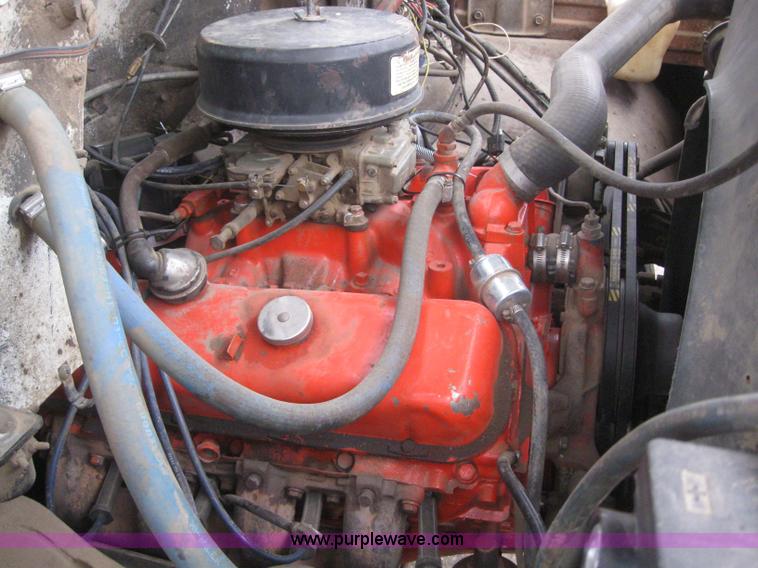 image for item 7050 1974 Chevrolet C65 grain truck