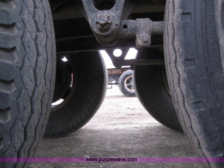 image for item 7050 1974 Chevrolet C65 grain truck