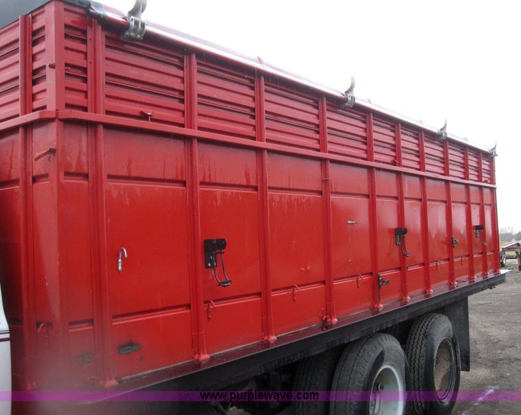 image for item 7050 1974 Chevrolet C65 grain truck