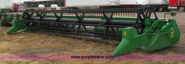 image for item 7054 1998 John Deere 930 flex platform header