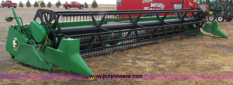 image for item 7054 1998 John Deere 930 flex platform header