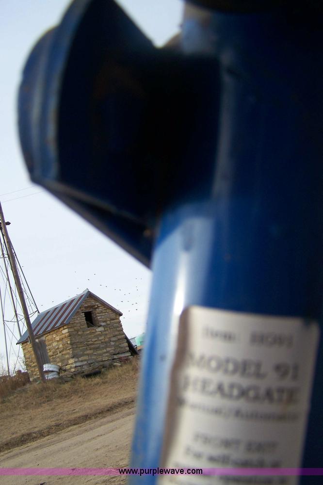 image for item 7510 Priefert automatic catch livestock head gate