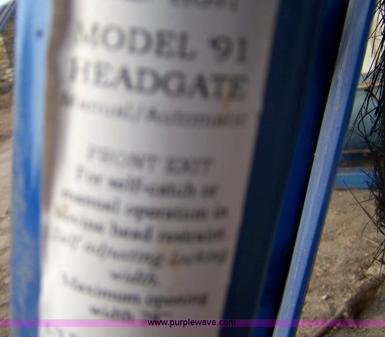 image for item 7510 Priefert automatic catch livestock head gate